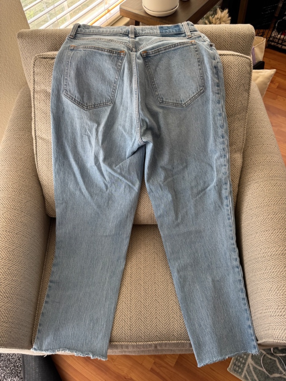 Abercrombie & Fitch Women's Curve Love Ultra High Rise 90s Straight Jean 30 raw - Picture 8 of 10